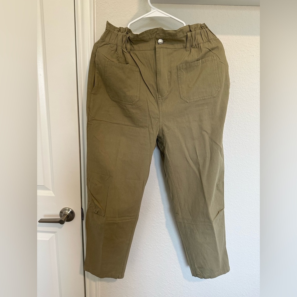 Easel Olive Cropped Pants